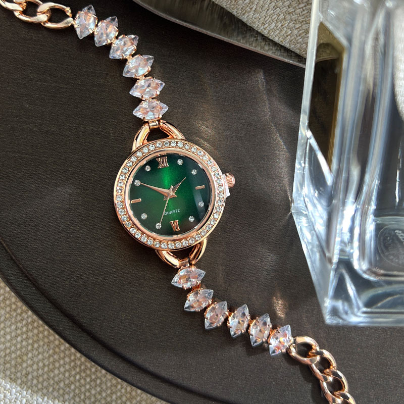UTHAI CQ383 Fashionable Women  - Luxury Watch Straps recension och pris
