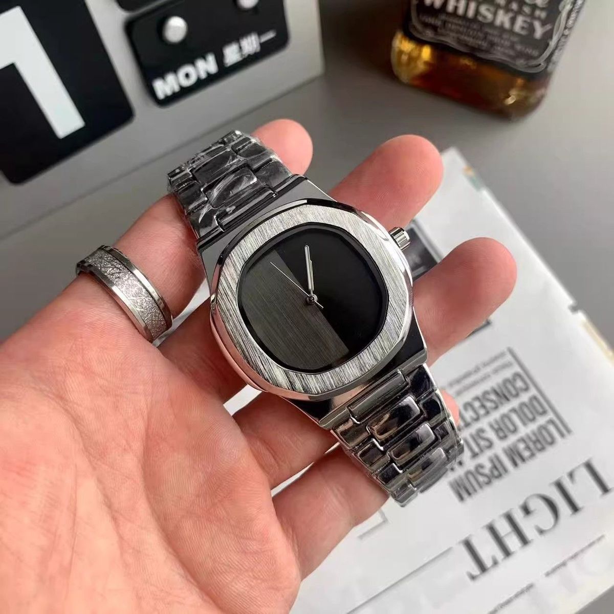 Custom Logo Men's Quartz Watch - Luxury Watch Brands Logo recension och pris